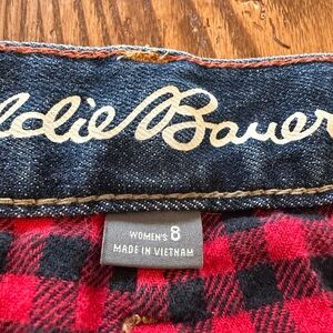 Eddie Bauer women’s boyfriend fleece lined jeans size 8.